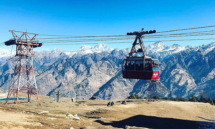 Operation of tourist ropeway stopped in Auli, tourists are getting booking canceled
