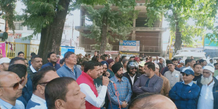 Gaula mining businessmen took to the streets