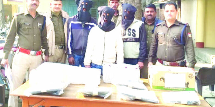 Three arrested along with stolen goods and pickup worth lakhs