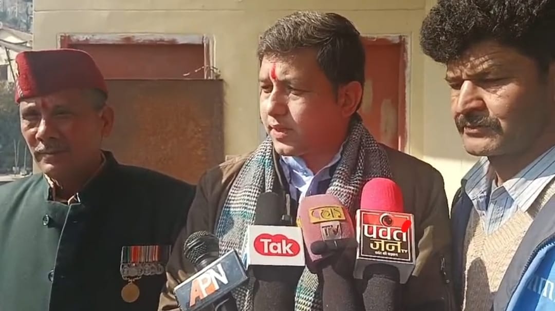 BJP state president Mahendra Bhatt and regional artist Shweta should apologize to the people of Uttarakhand state.