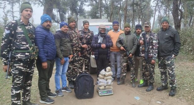 Smuggler caught with nine and a half kilos of ganja