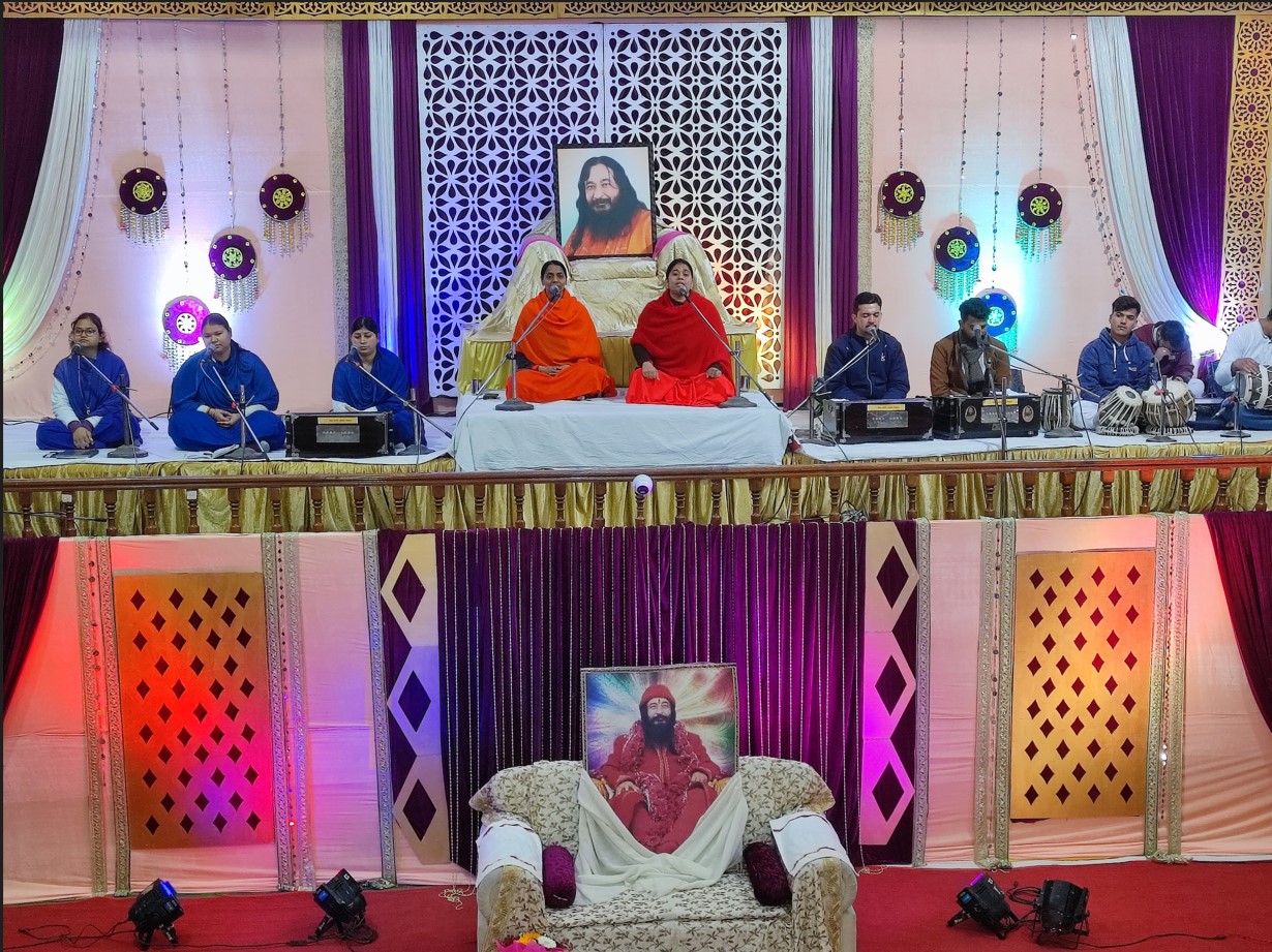 If you want the 'divine lap' of Sadgurudev, you will have to become like a 'child': Bharti