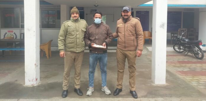 Accused who was absconding in attempted murder arrested with pistol and cartridges