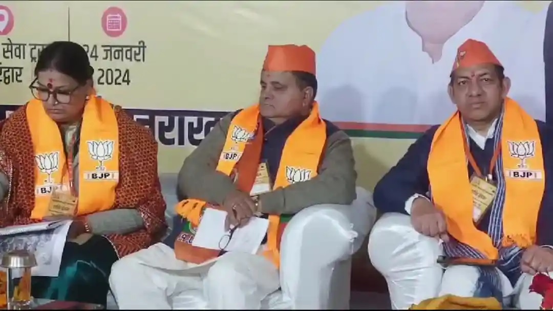 Politics intensifies before Khadke's visit to Uttarakhand