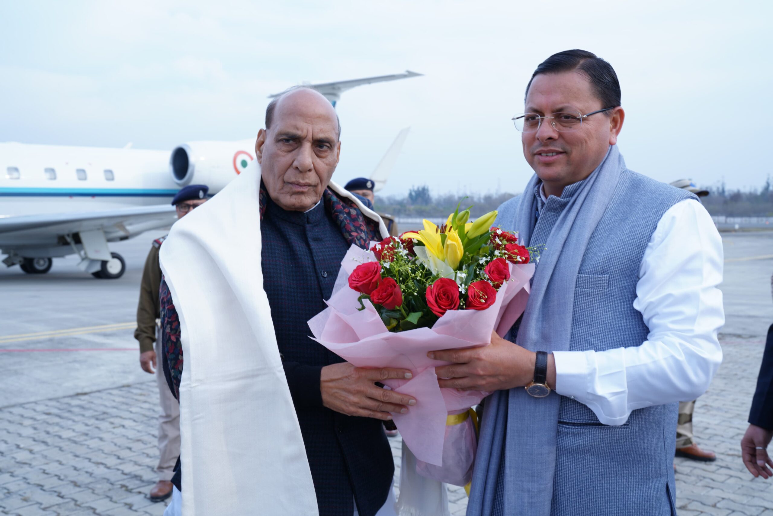CM welcomed Defense Minister Rajnath Singh