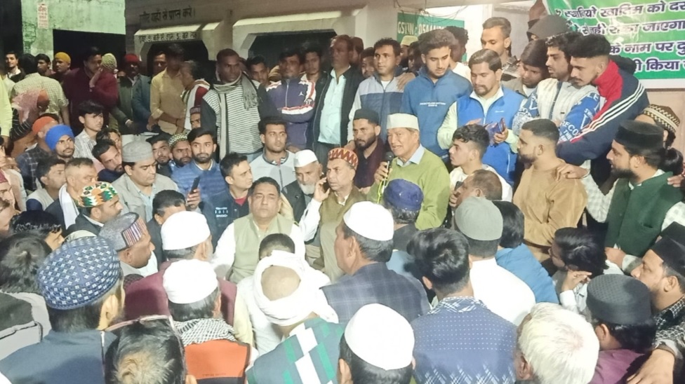 Former CM Harish Rawat and MLA Umesh supported the traders' strike