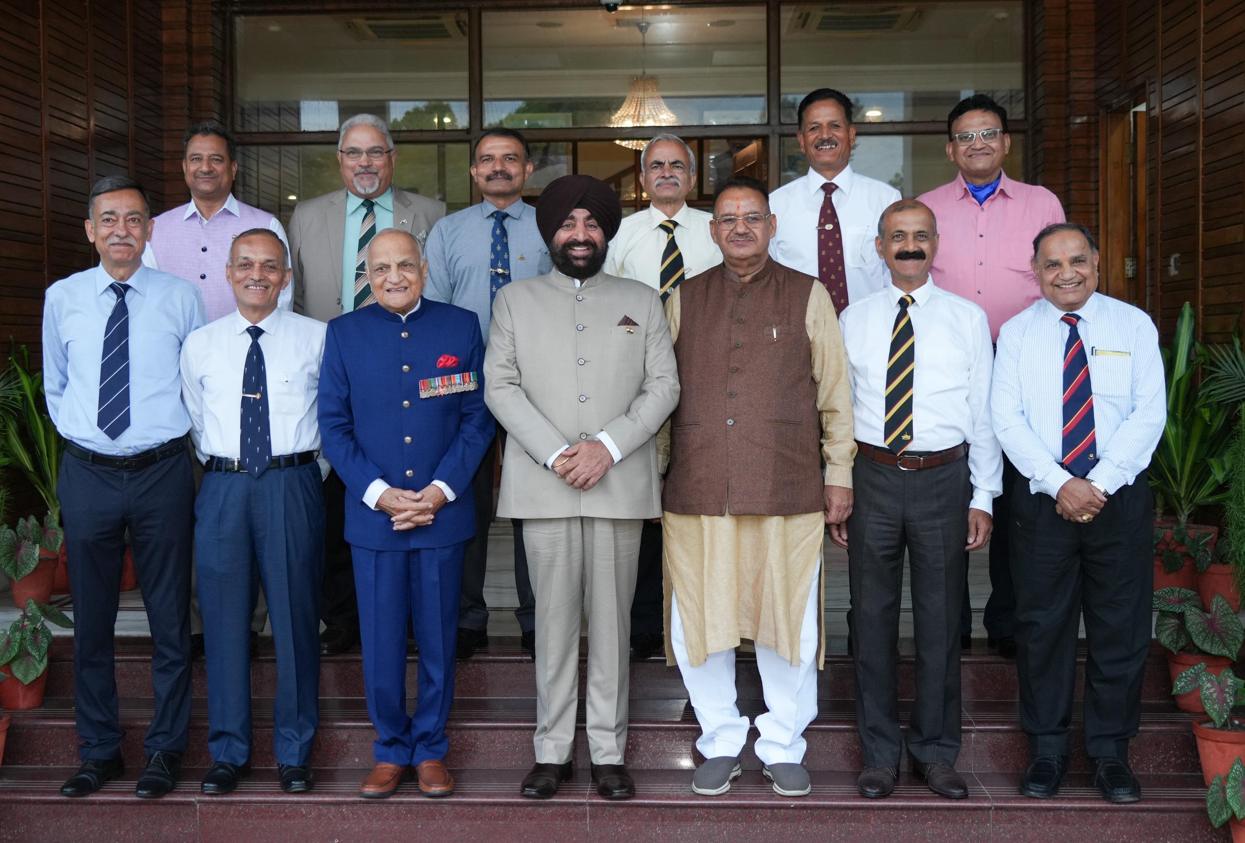Military Welfare Minister Ganesh Joshi and retired military officers discussing various issues related to the welfare of ex-servicemen with Governor Lieutenant General Gurmeet Singh (Retd) at Raj Bhavan.