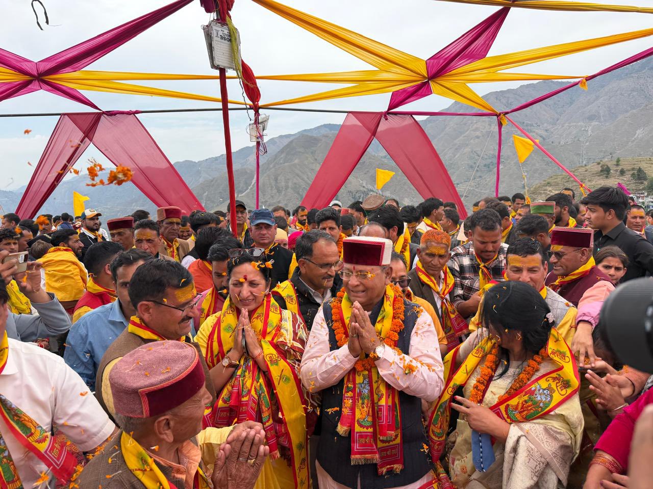 Cabinet Minister Khajan Das received a grand welcome in Jaunpur area, participated in religious rituals